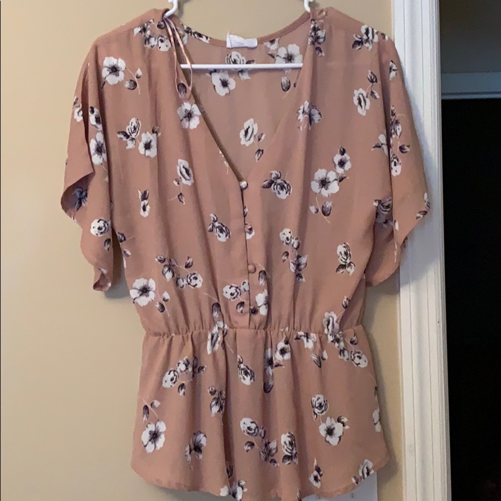 Short sleeve shirt